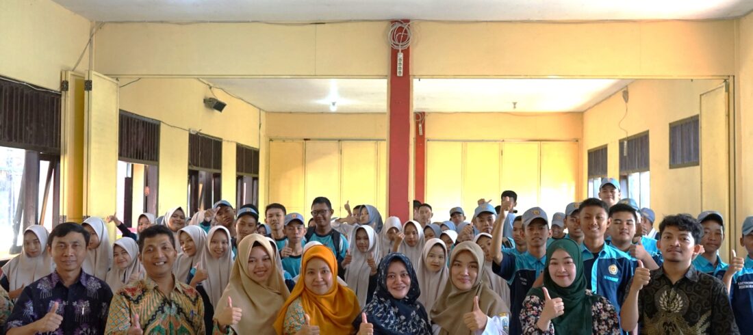Siswa SMKN1 Beji berkunjung ke FST Umsida