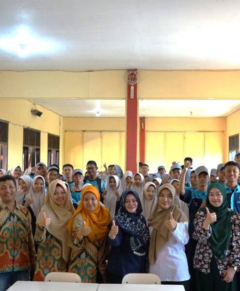 Siswa SMKN1 Beji berkunjung ke FST Umsida